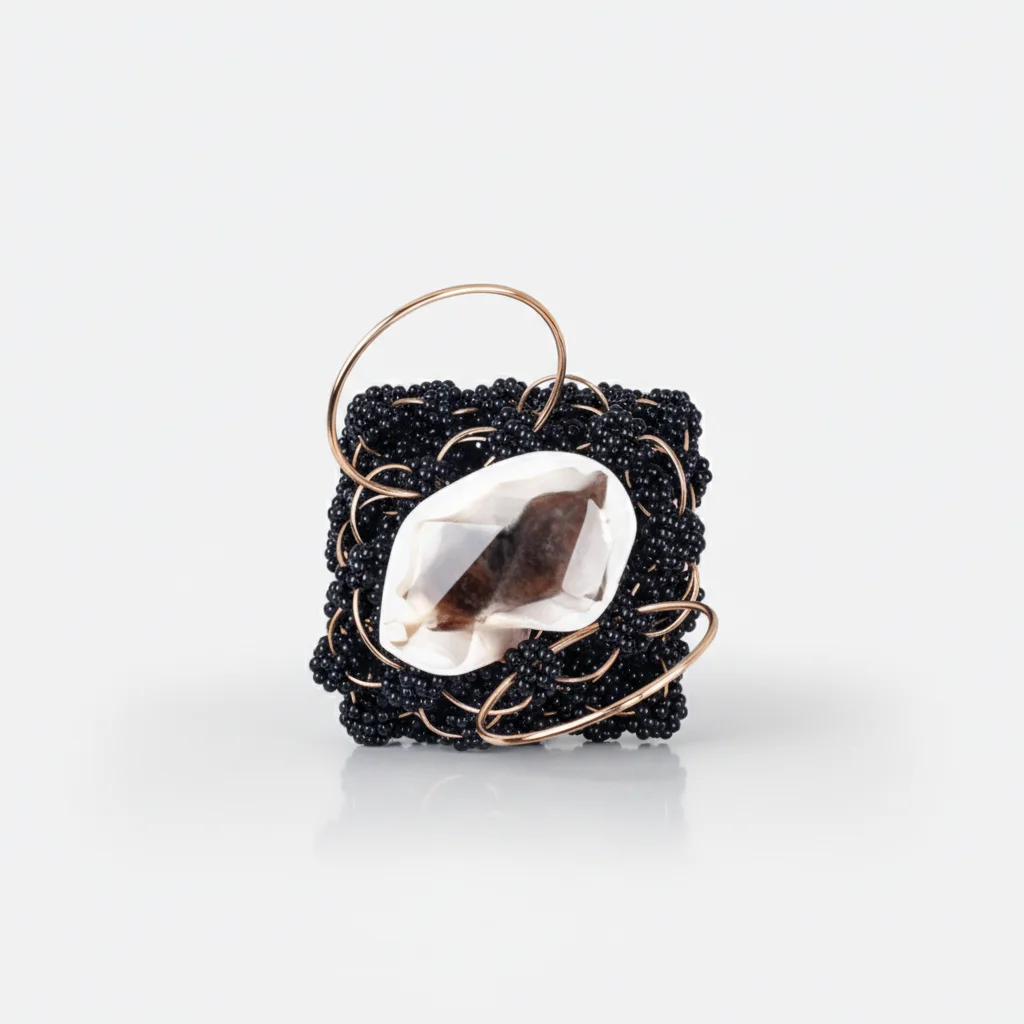 Sac soirée perles noires et anse dorée – Image 6