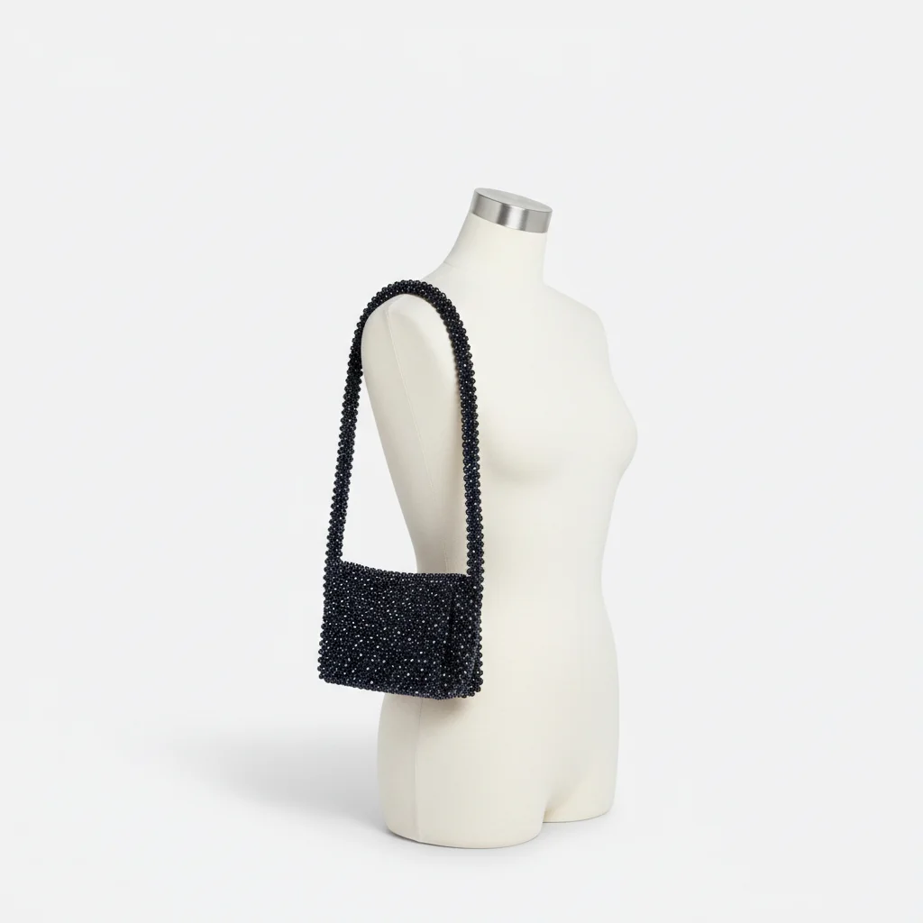 Sac soirée perles noires porté épaule – Image 5
